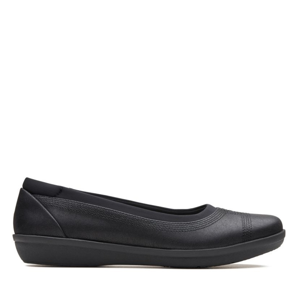 NEW in box Clarks Cloudsteppers Low Flats